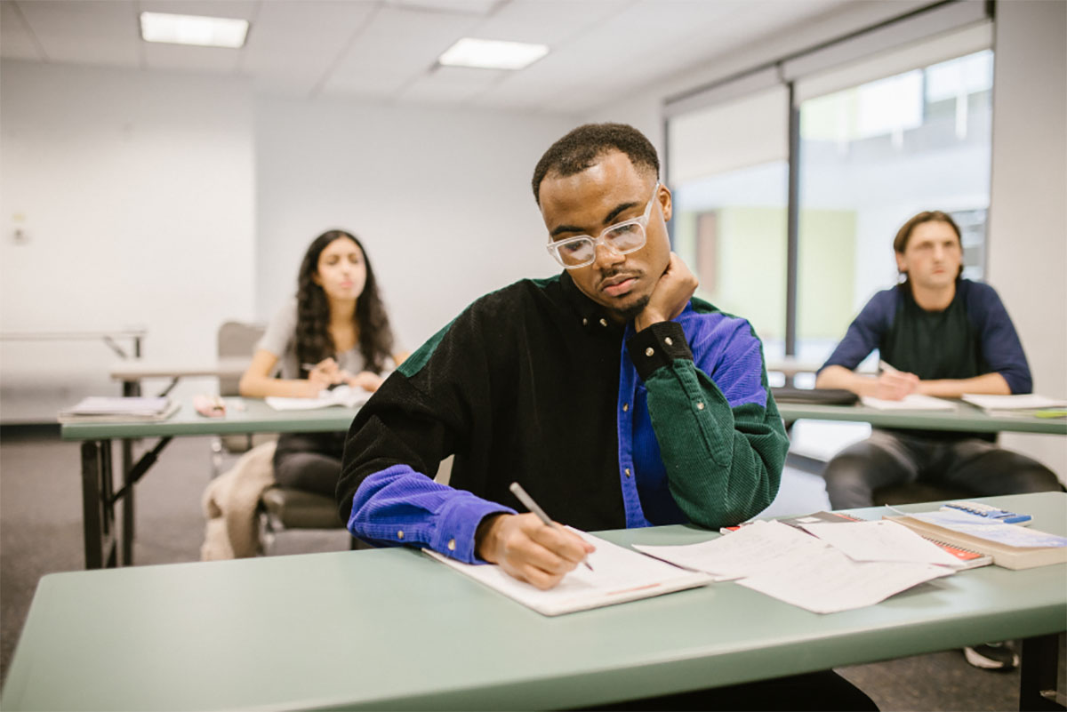 Why schools should continue remote study
